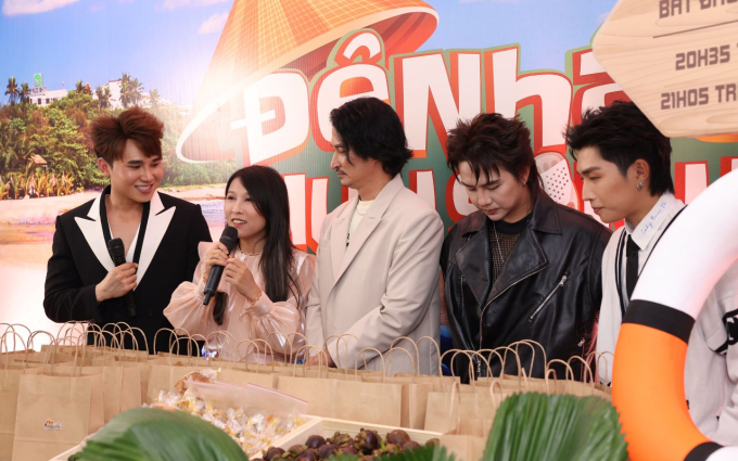 Duy Khánh: Anh Huy Khánh chăm sóc, xem tôi như con khi quay Đệ nhất mưu sinh